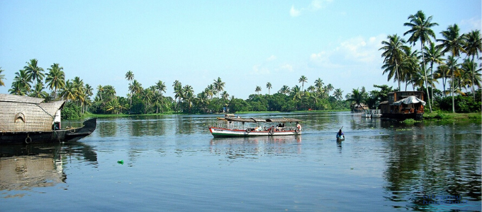 kollam alappuzha tourist boat service