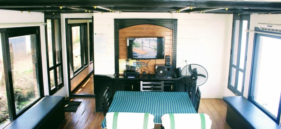 1 bedroom premium boathouse