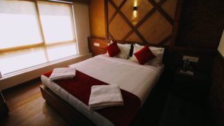 2 Bed Premium Houseboat