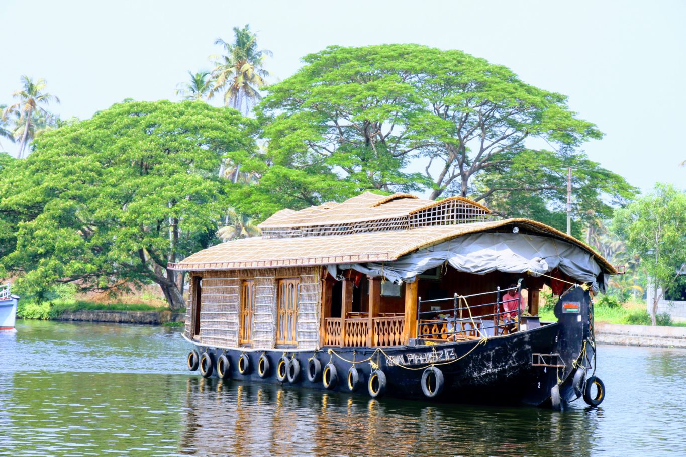 1 Bedroom Alleppey Houseboat Alleppey Houseboat Club