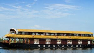 Deluxe 1 Bedroom in Houseboat [Sharing Boat]