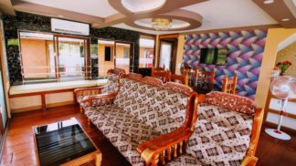 3 Bedroom Premium Houseboat With Upperdeck