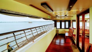 6 Bedroom Premium Houseboat