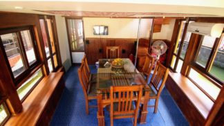 2 Bedroom Houseboat with Upperdeck