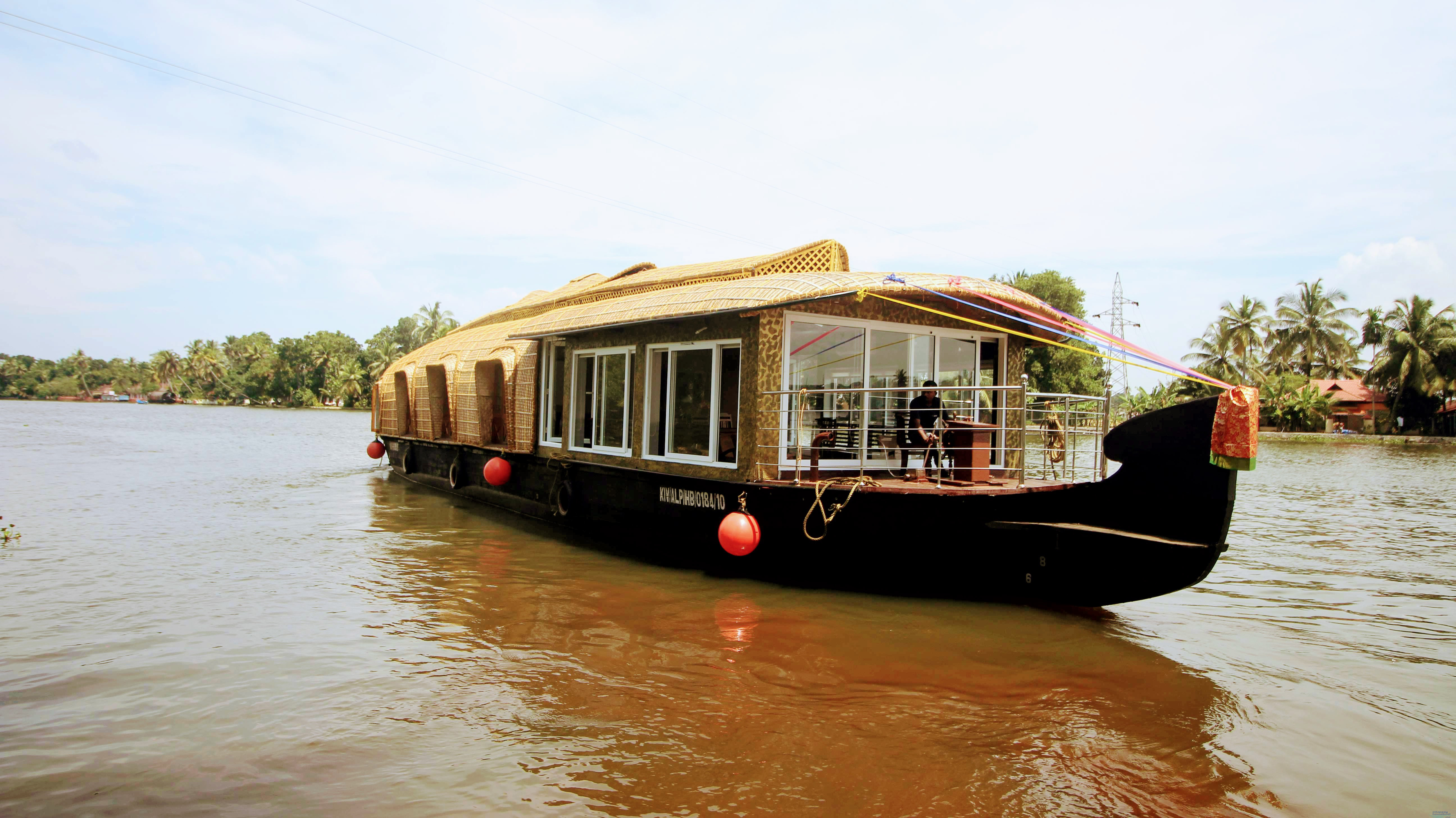 2 Bedroom Premium Boat House - Alleppey Houseboat Club