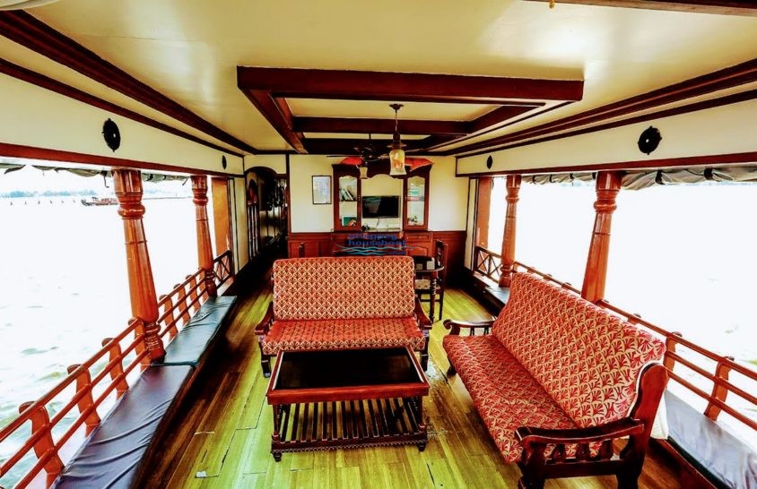 3 Bedroom Houseboat