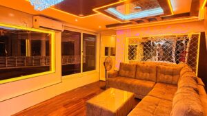 4 Bedroom Premium Houseboat with Upper Deck