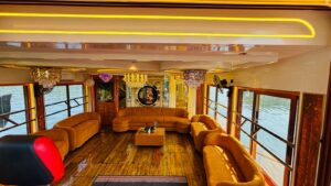 5 Bedroom Premium Houseboat with Upperdeck