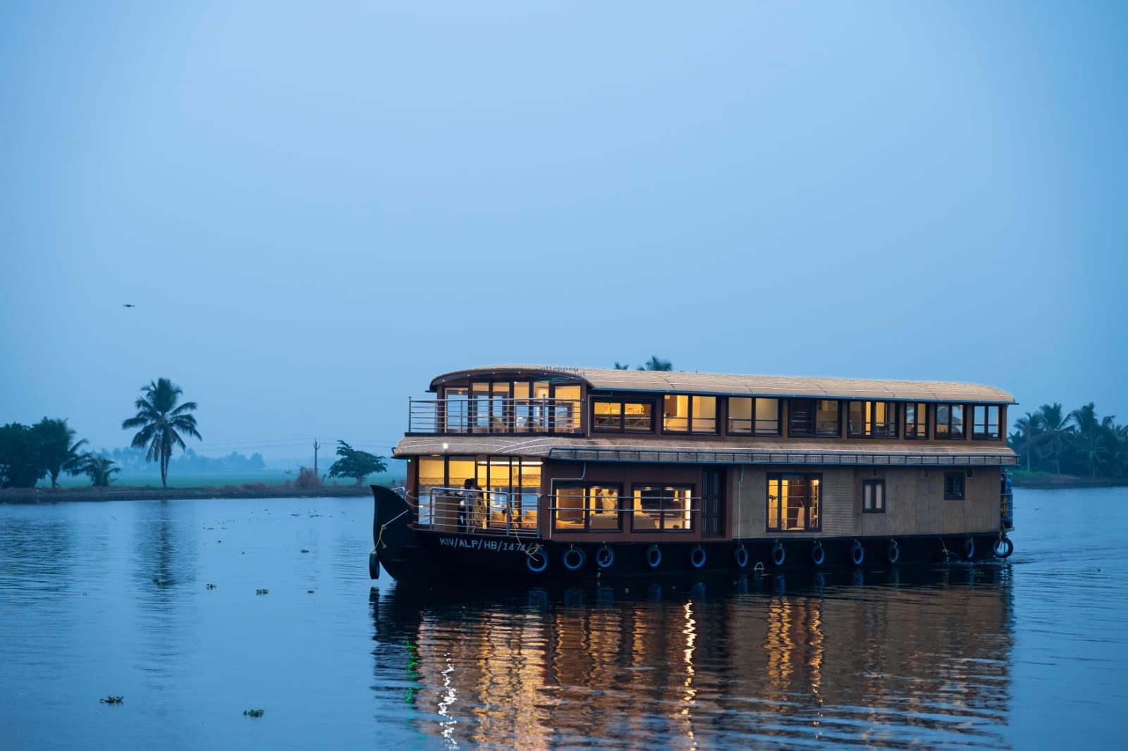 2 Bedroom Ultra Luxury Houseboat with Upper Deck Alleppey Houseboat Club