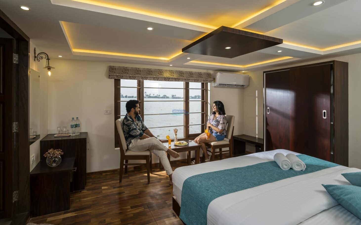 2 Bedroom Ultra Luxury Houseboat with Upper Deck Alleppey Houseboat Club