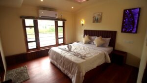 2 Bedroom Premium Houseboat In Alleppey with Upper Deck